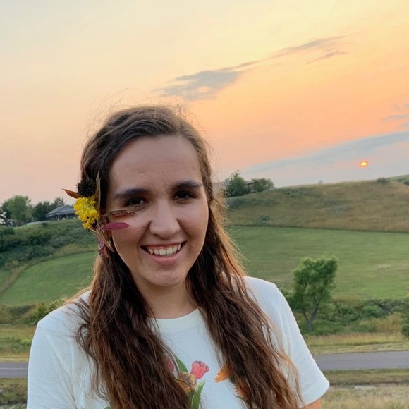 Meet your Posher, Claire - Picture 1 of 1